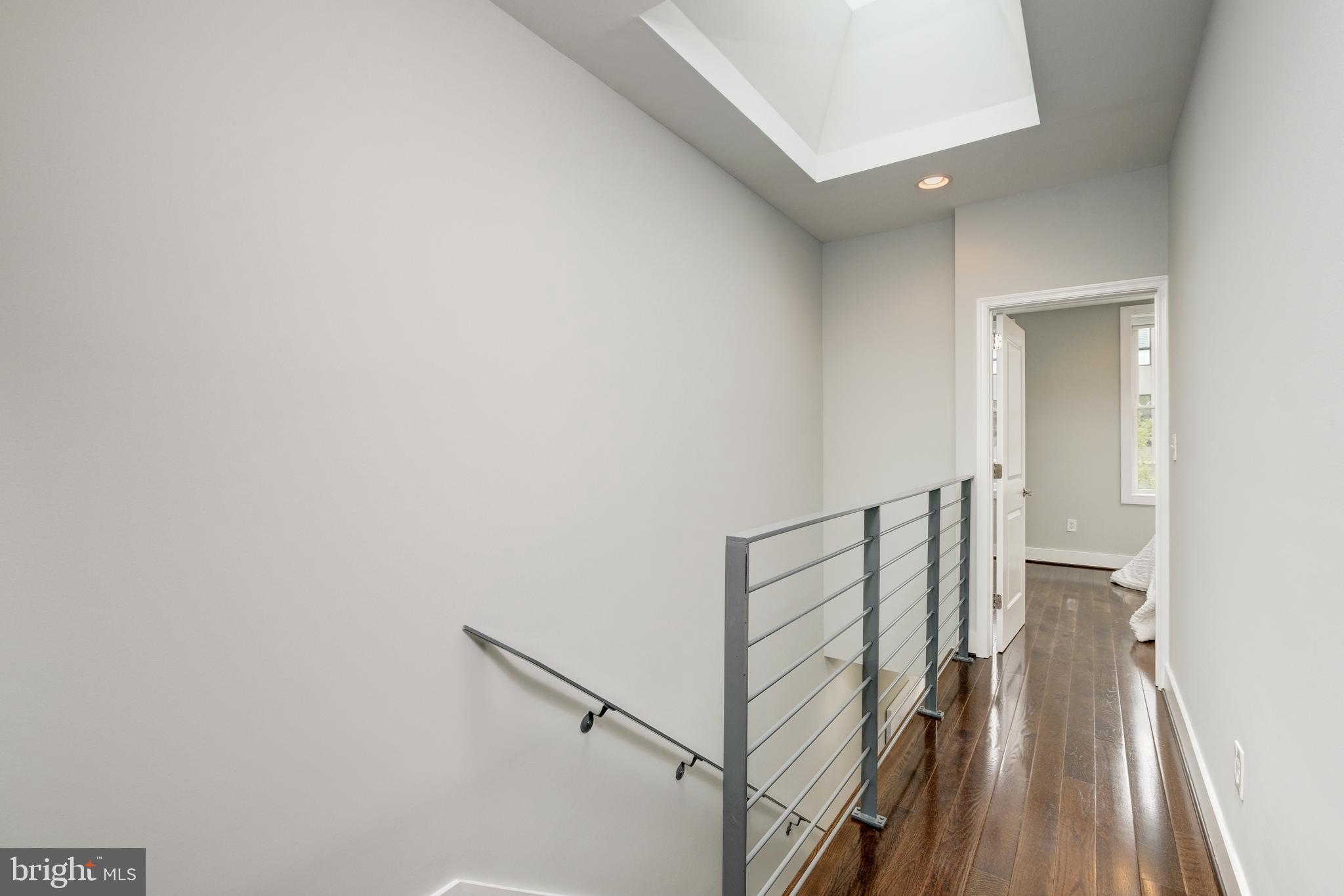 1340 K ST SE