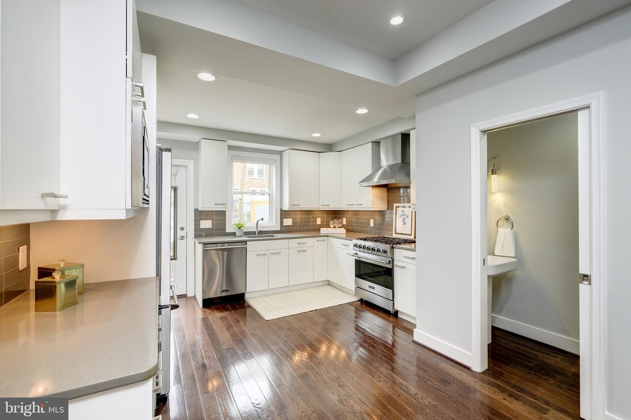 1340 K ST SE