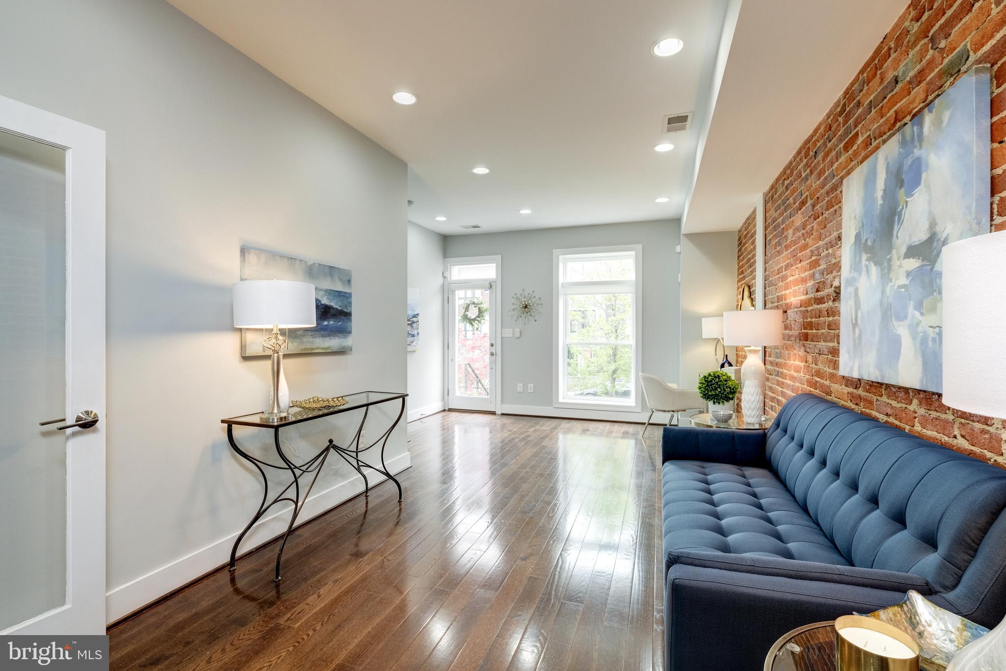 1340 K ST SE