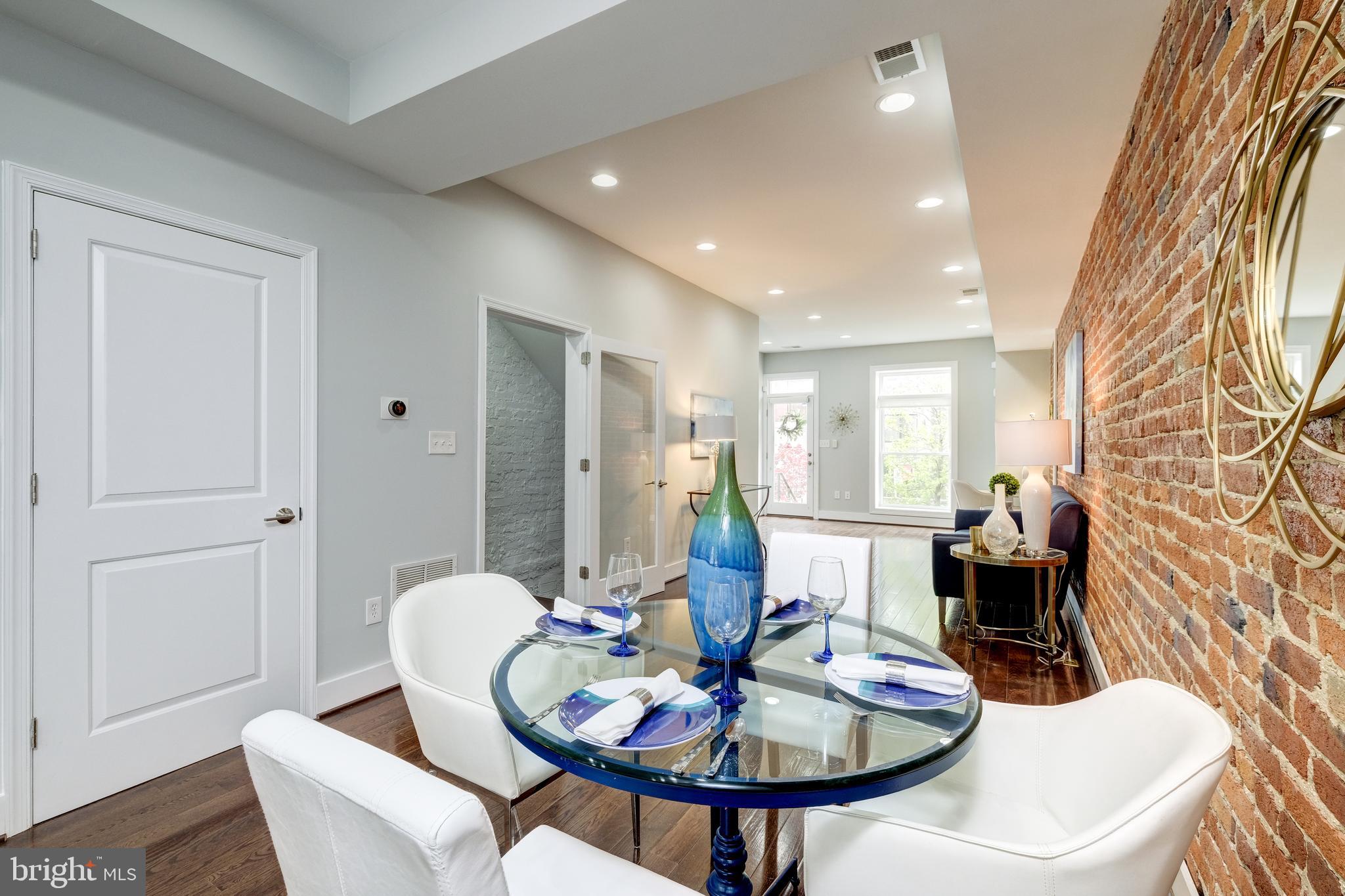 1340 K ST SE