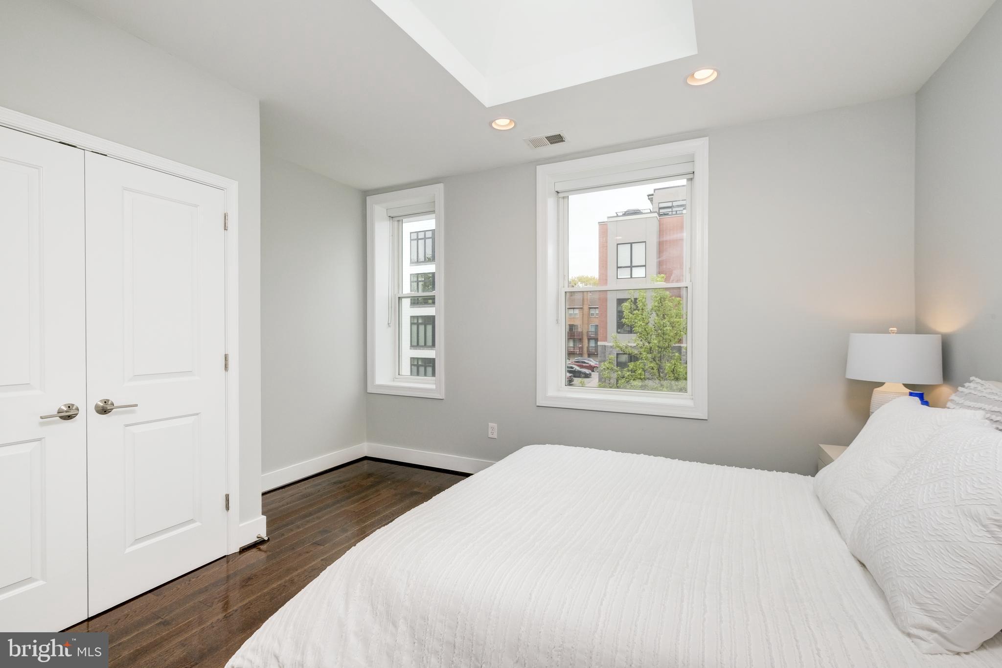1340 K ST SE