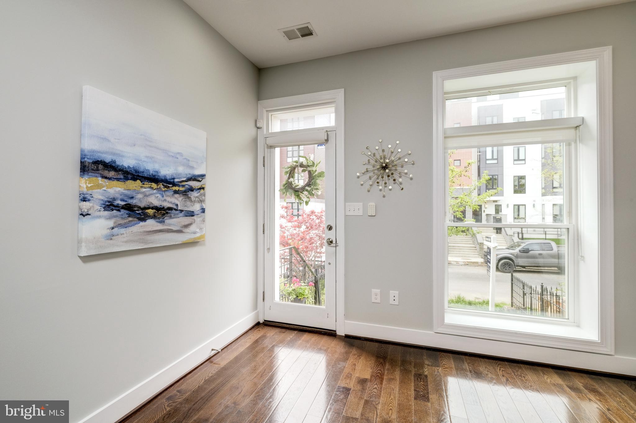 1340 K ST SE