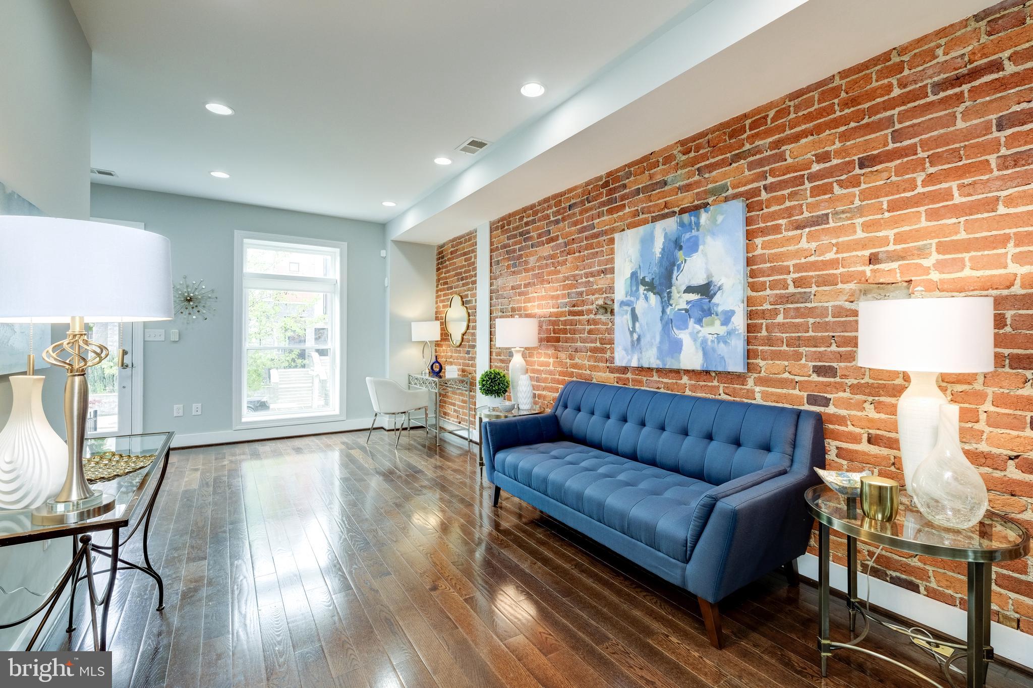 1340 K ST SE