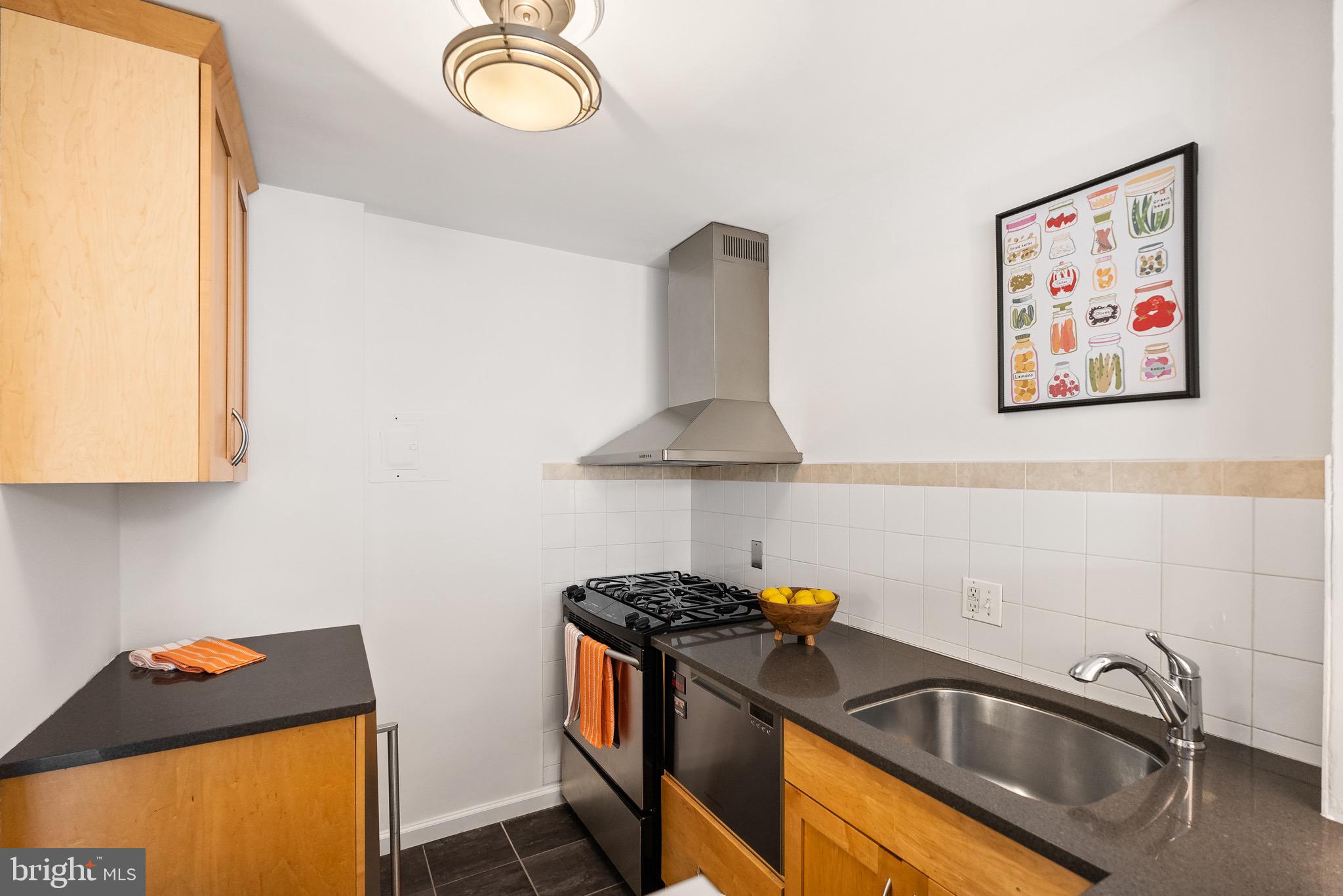 1330 NEW HAMPSHIRE AVE NW 611-B