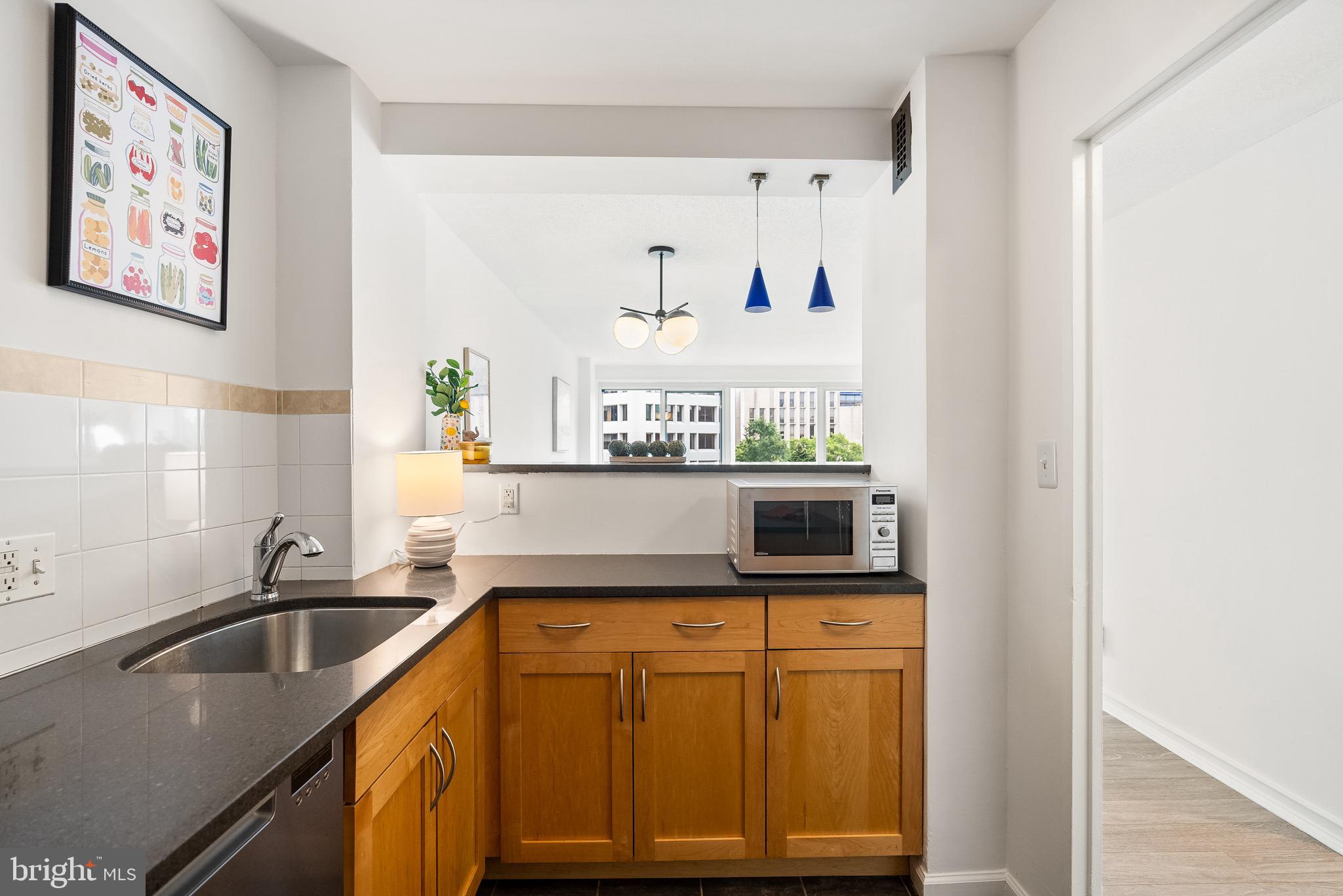 1330 NEW HAMPSHIRE AVE NW 611-B