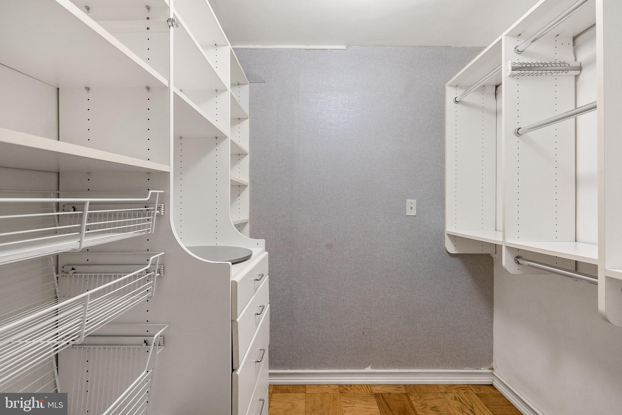 1330 NEW HAMPSHIRE AVE NW 611-B