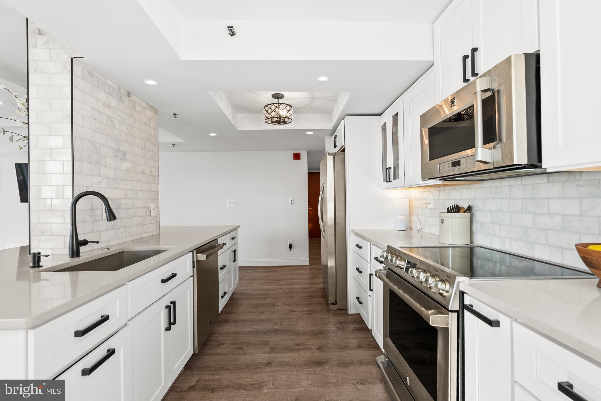 1275 25TH STREET NW 610