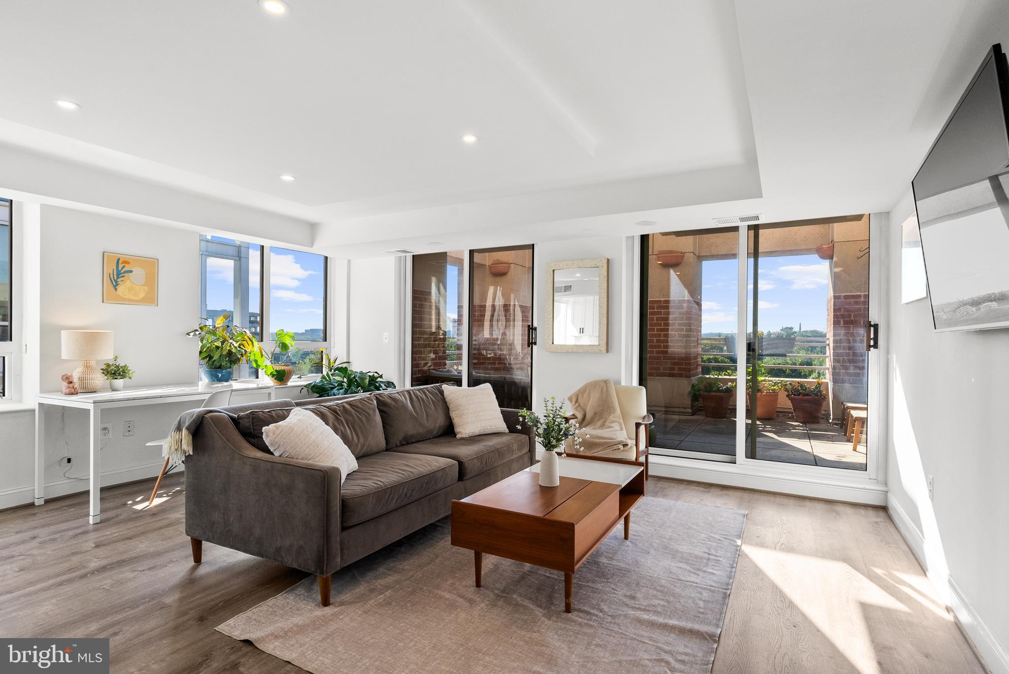 1275 25TH STREET NW 610