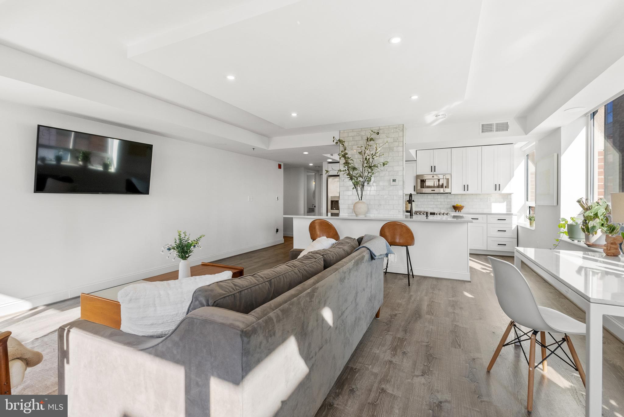 1275 25TH STREET NW 610