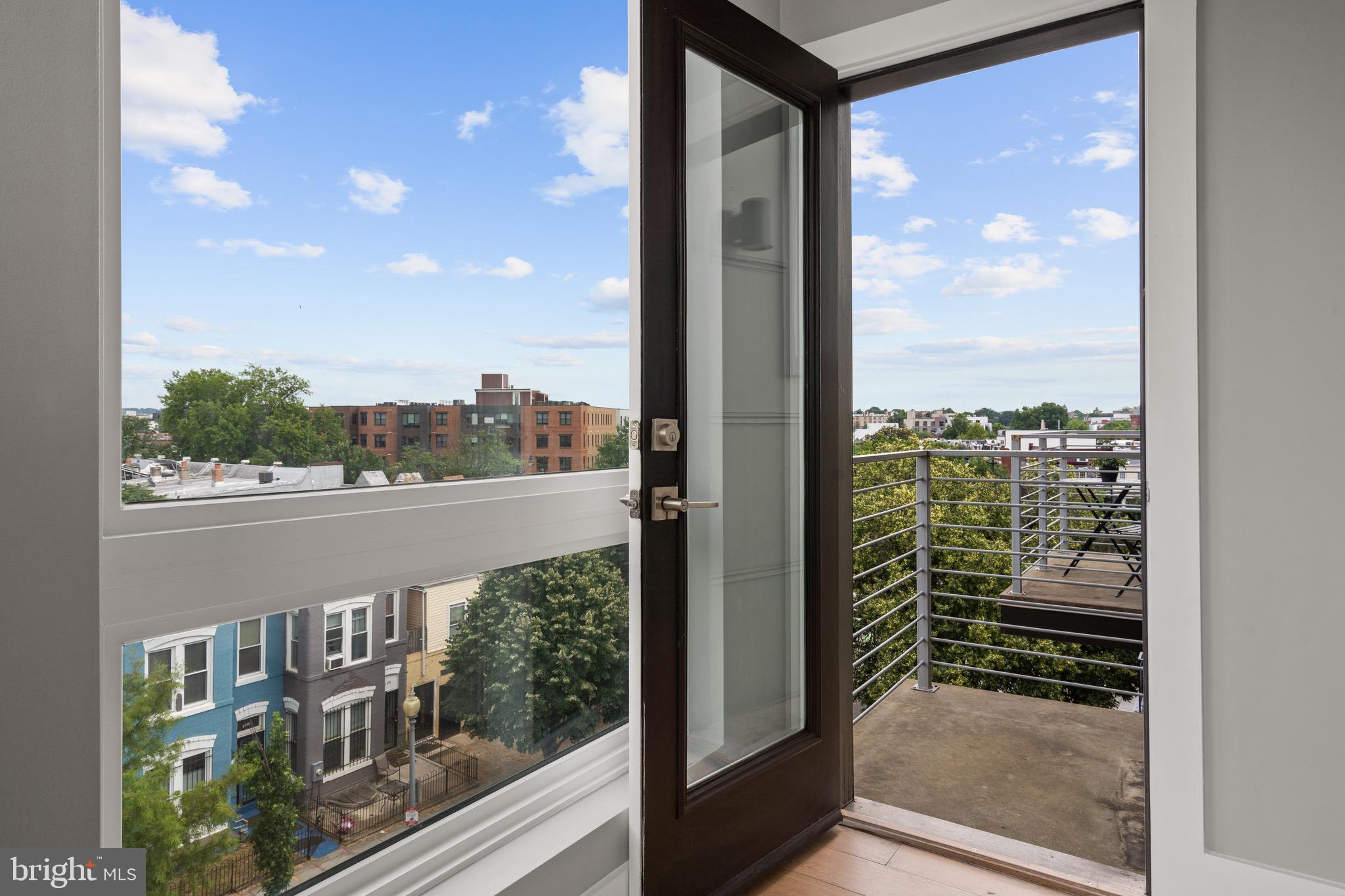 1112 MONTELLO AVENUE NE 401