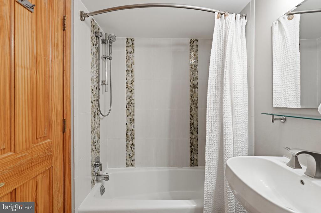 70 RHODE ISLAND AVENUE NW Unit: 503