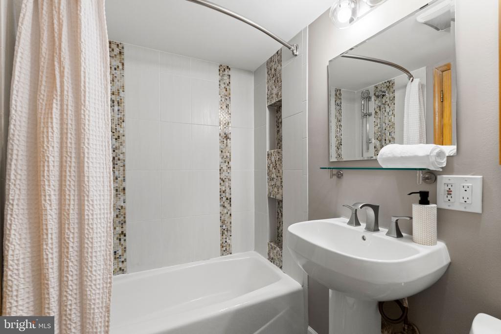 70 RHODE ISLAND AVENUE NW Unit: 503