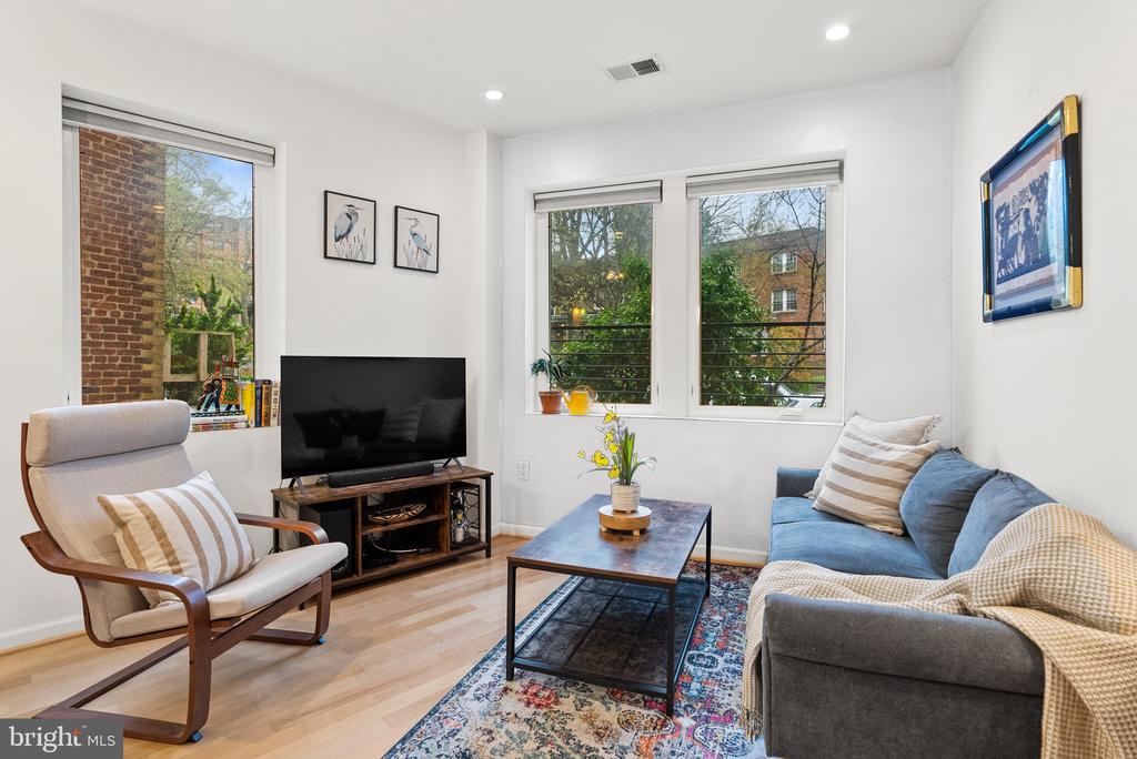 329 RHODE ISLAND AVENUE NE Unit: 104
