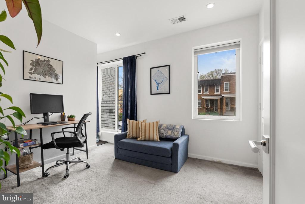 329 RHODE ISLAND AVENUE NE Unit: 104