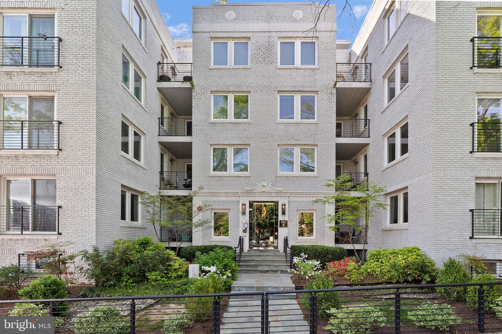 329 RHODE ISLAND AVENUE NE Unit: 104