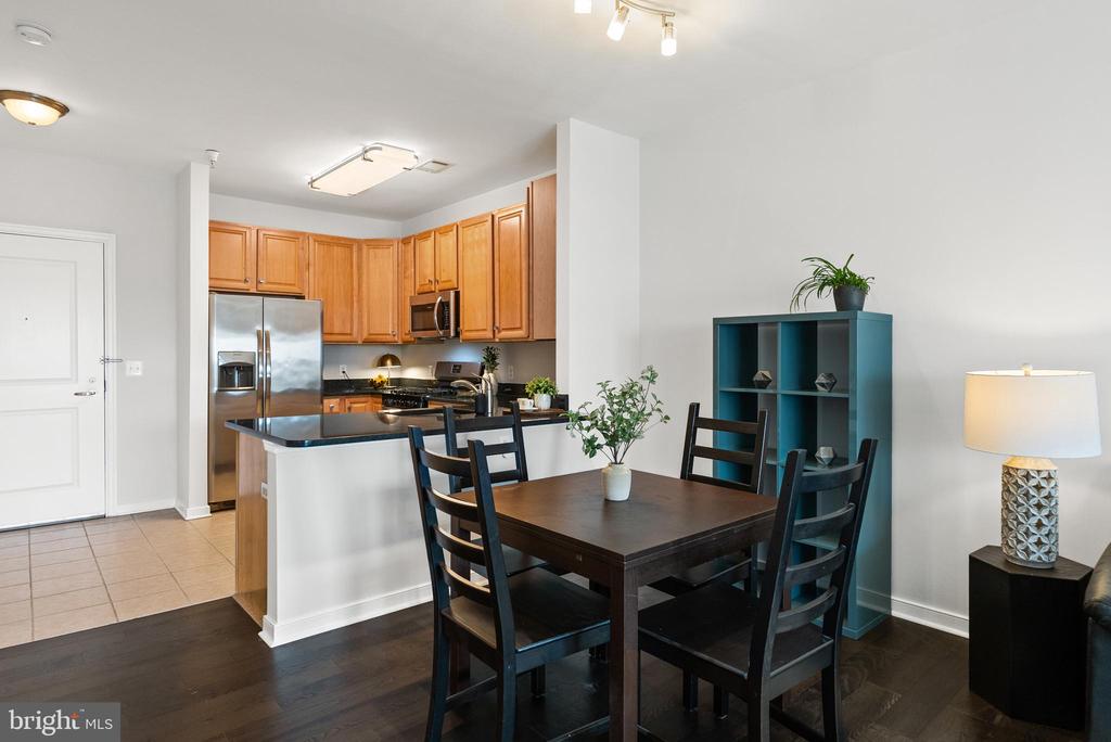 8045 Newell St #512