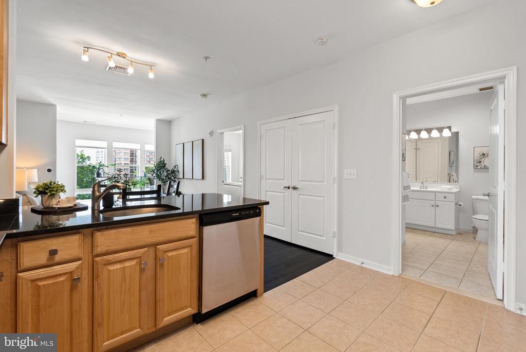 8045 Newell St #512