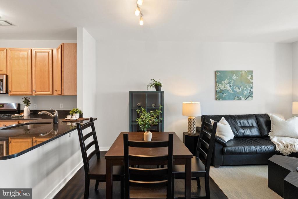 8045 Newell St #512