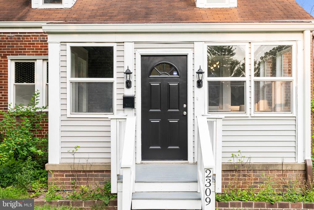 2309 Crestlawn Ave