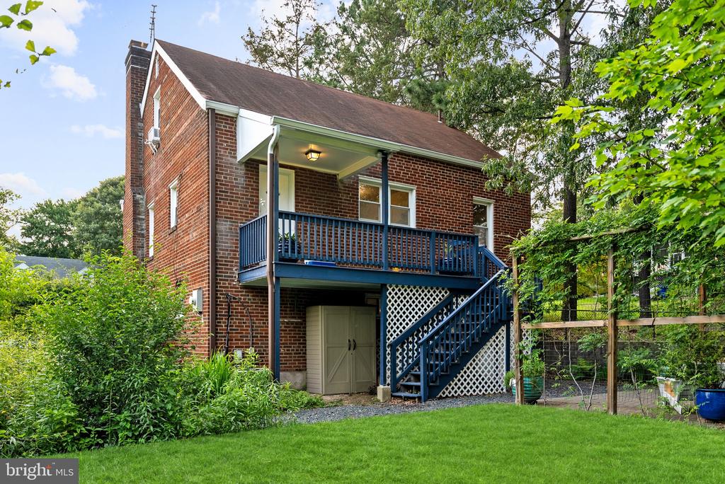 2309 Crestlawn Ave