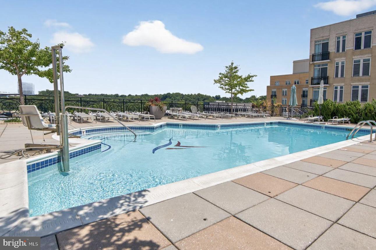 155 POTOMAC PASSAGE 322