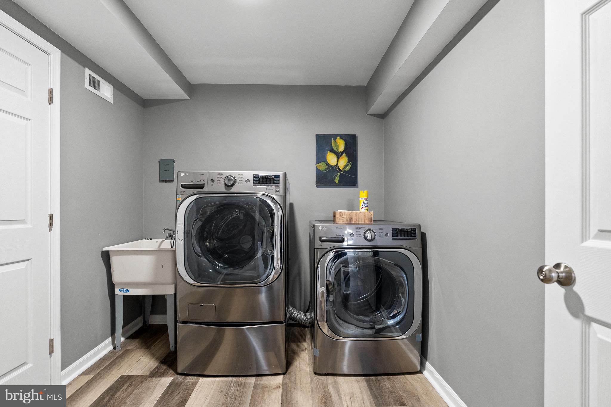 1806 ORCHARD HILL DRIVE