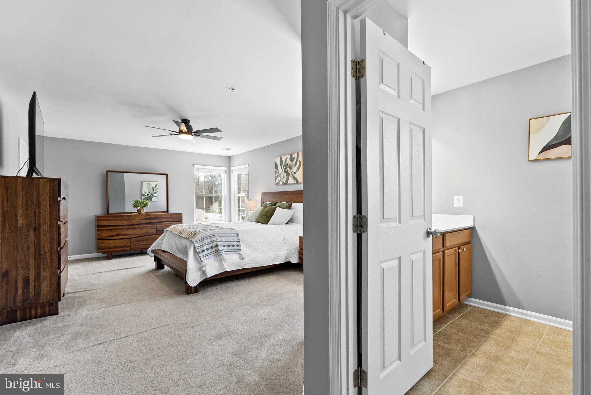 1806 ORCHARD HILL DRIVE