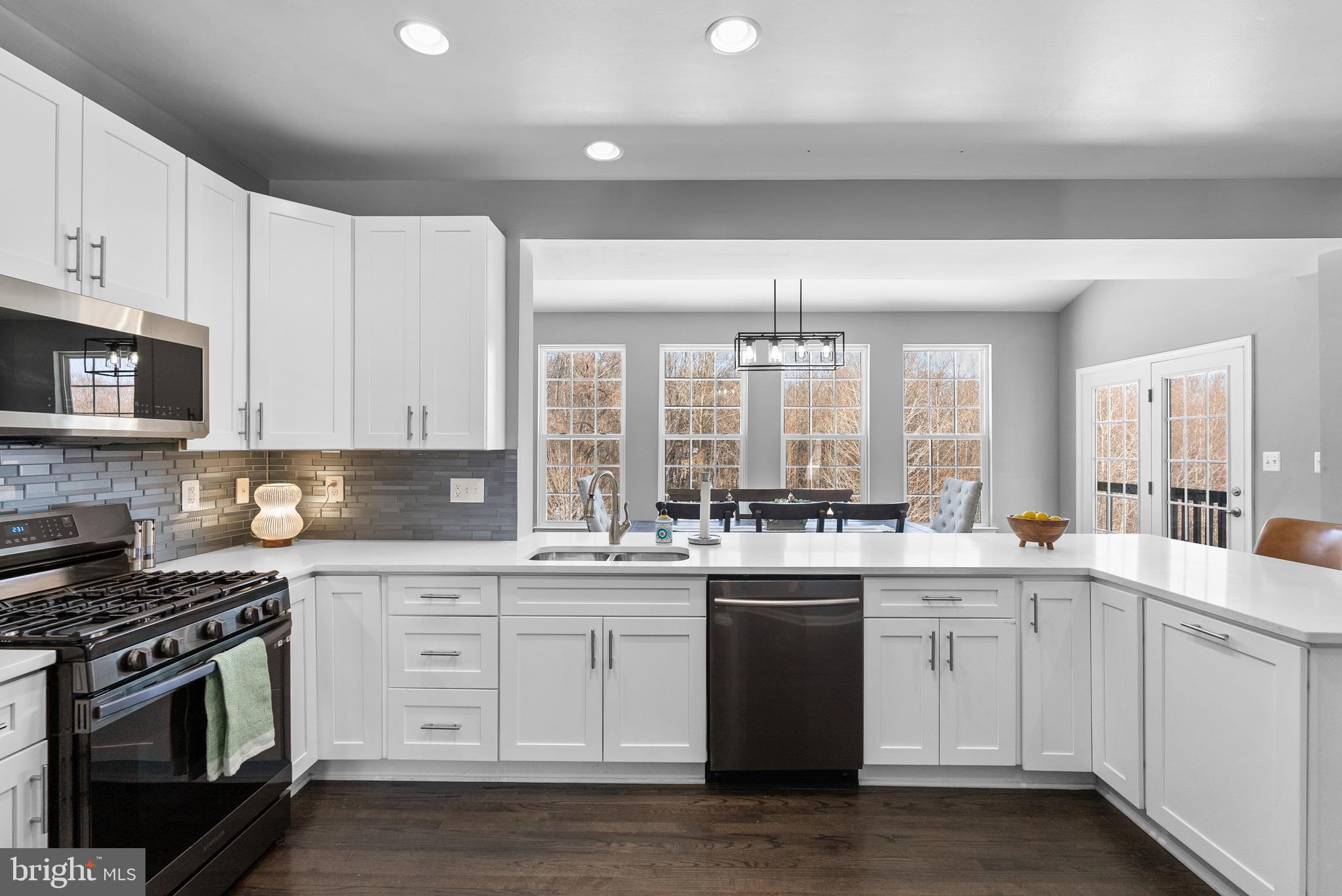 1806 ORCHARD HILL DRIVE