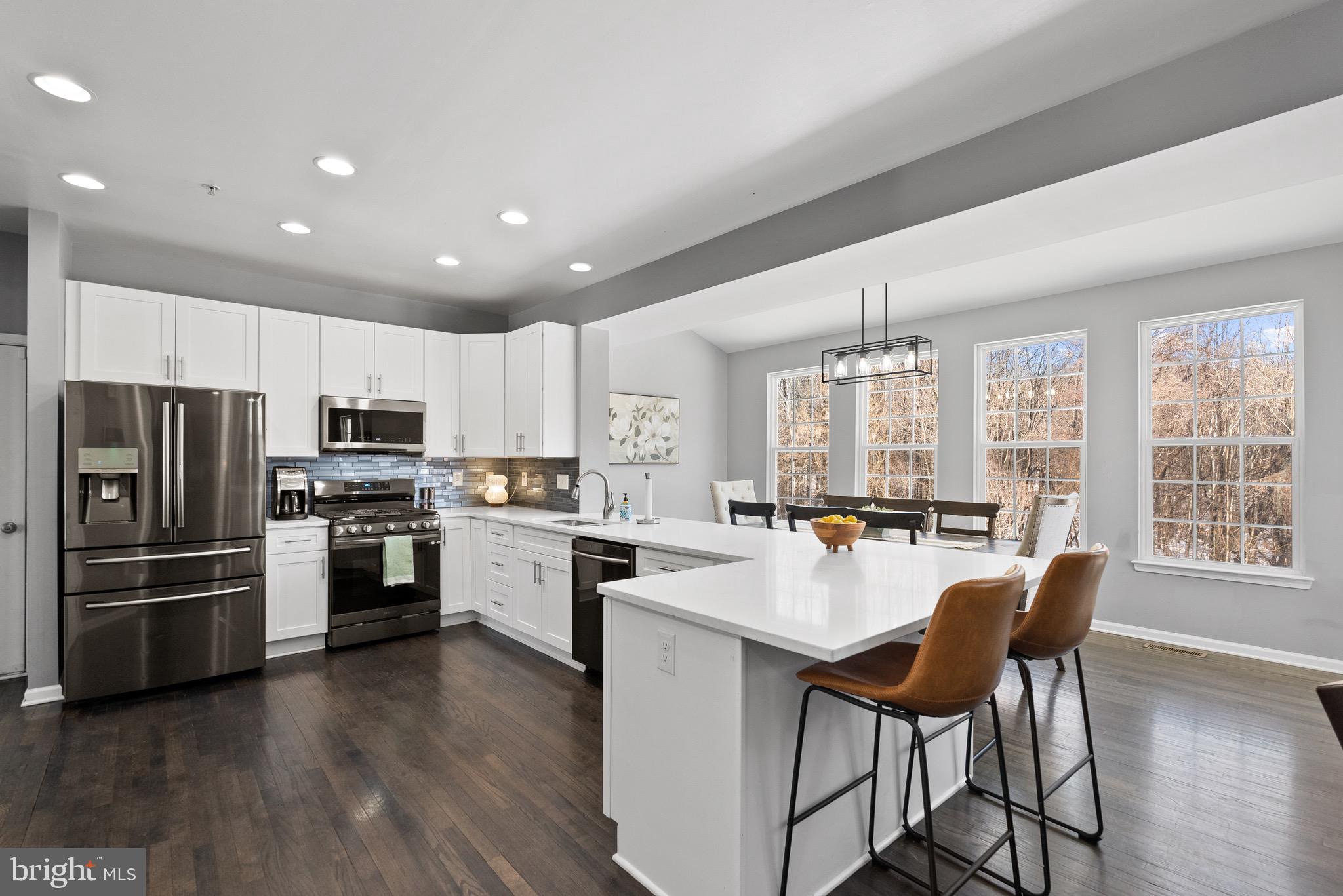 1806 ORCHARD HILL DRIVE