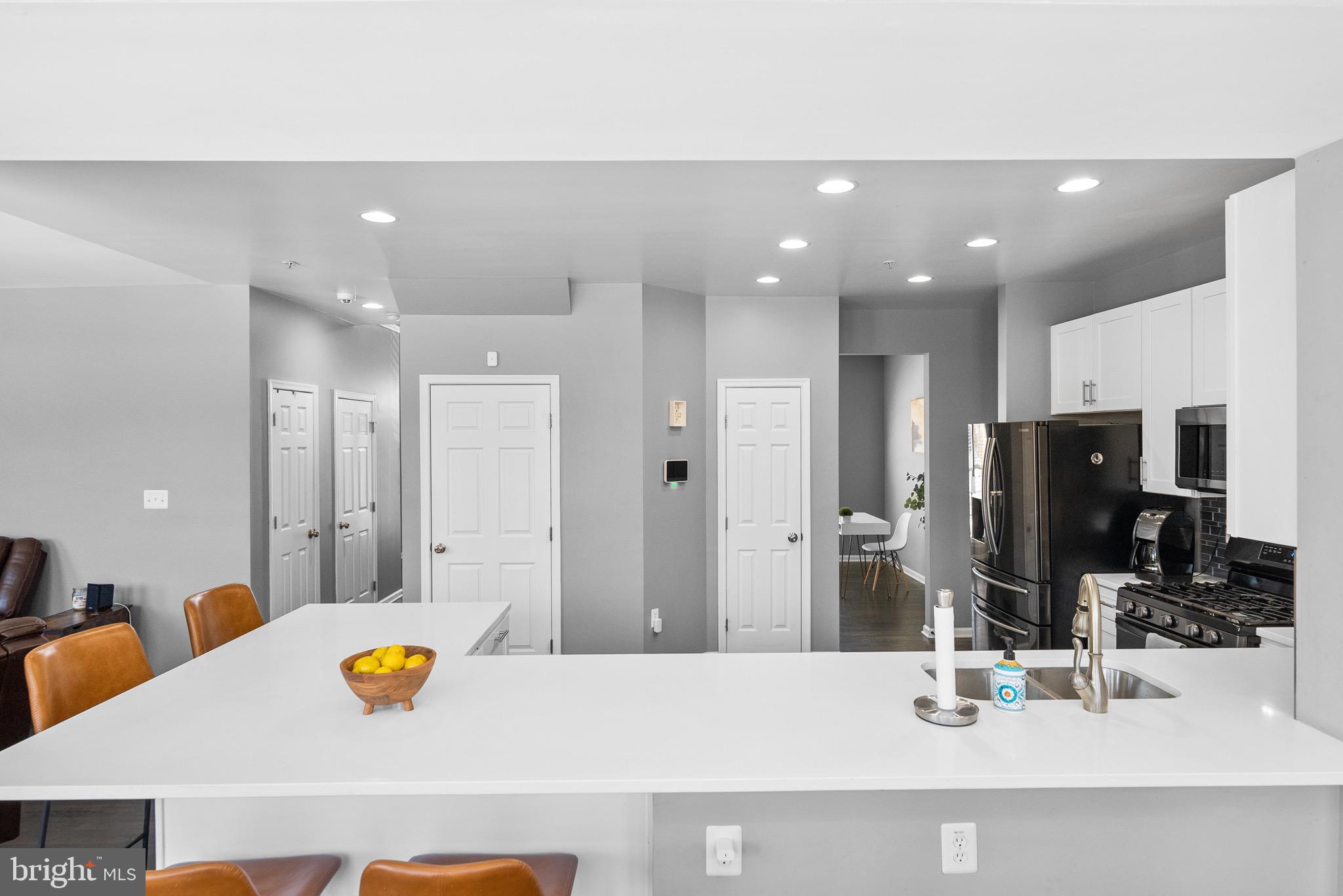 1806 ORCHARD HILL DRIVE