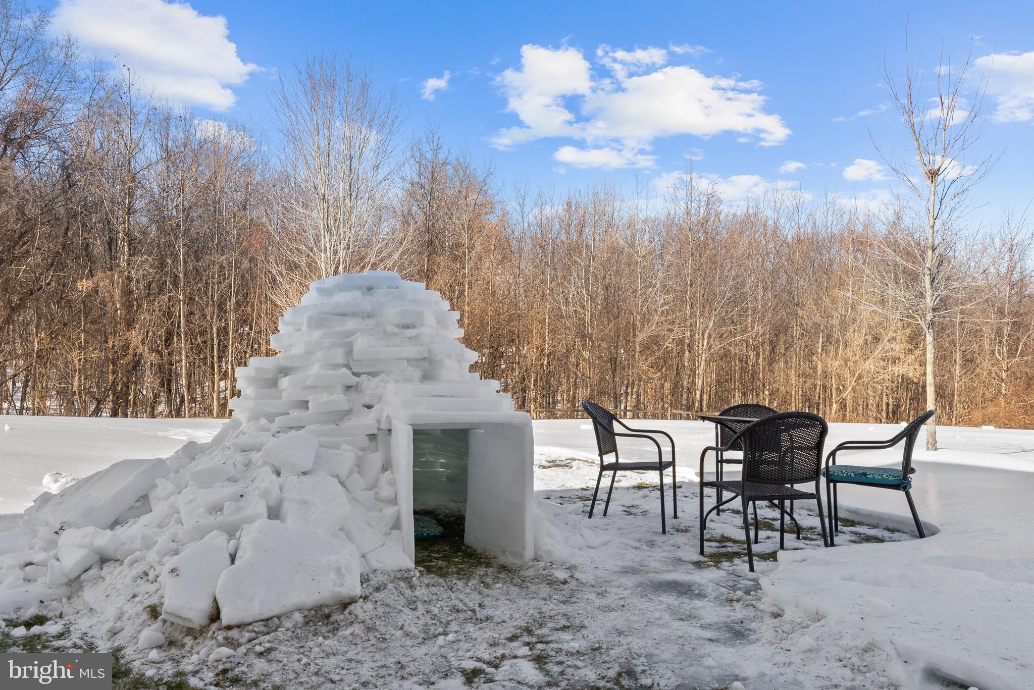 1806 ORCHARD HILL DRIVE