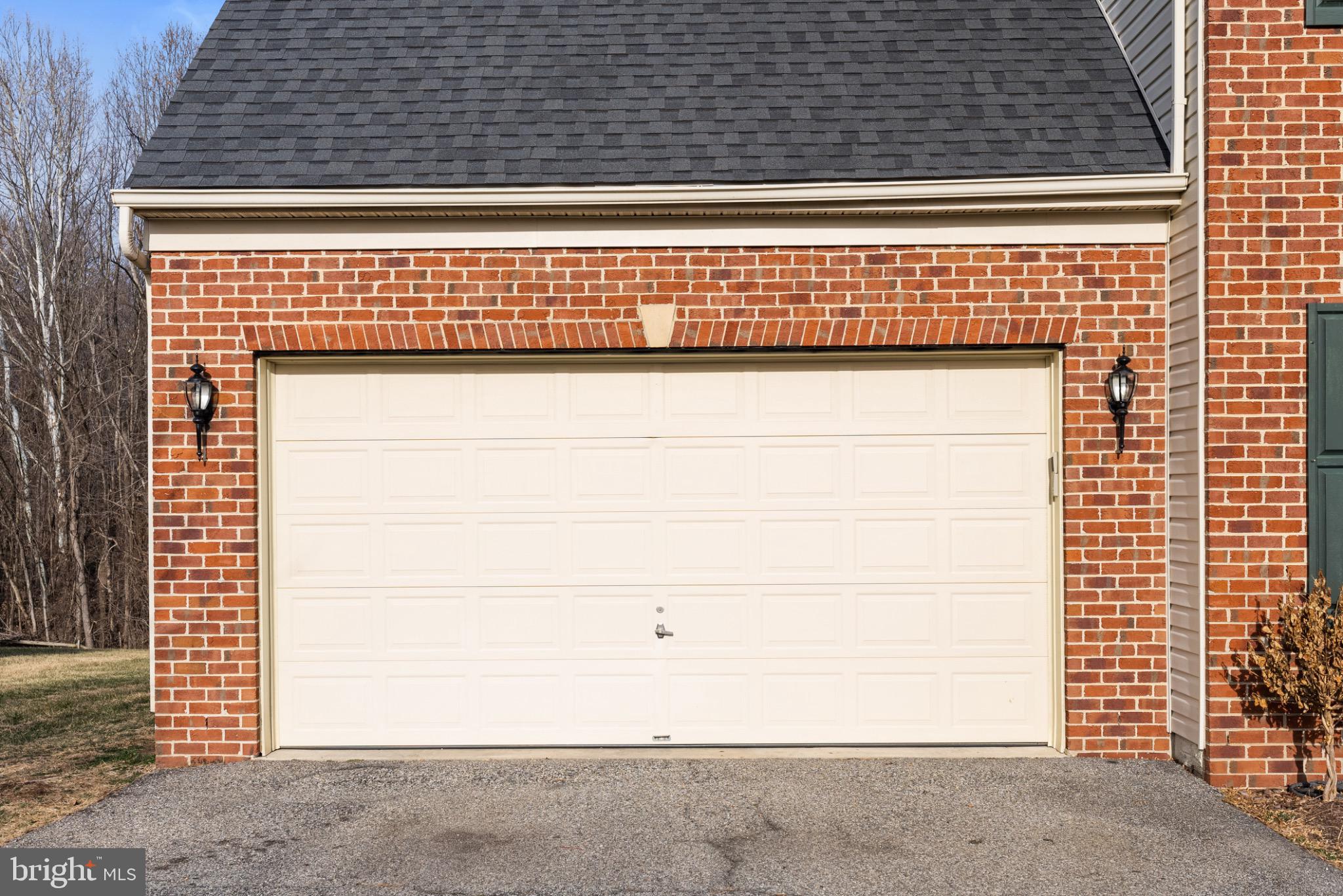 1806 ORCHARD HILL DRIVE