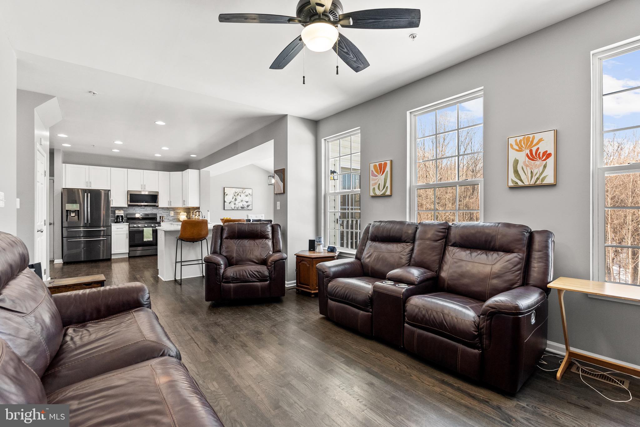 1806 ORCHARD HILL DRIVE