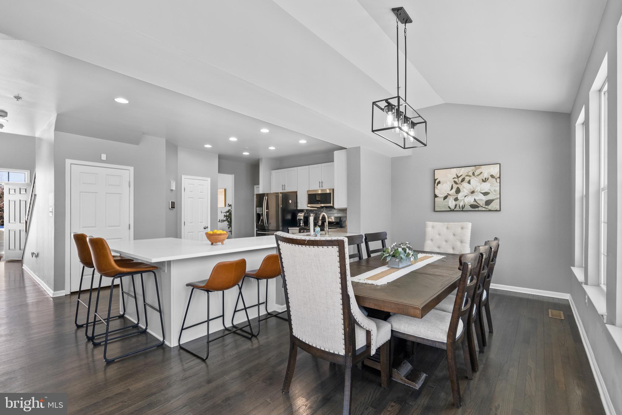 1806 ORCHARD HILL DRIVE