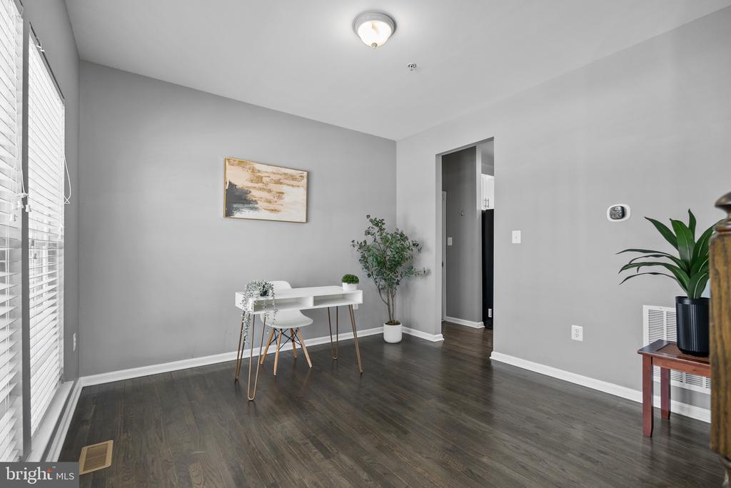 1806 ORCHARD HILL DRIVE