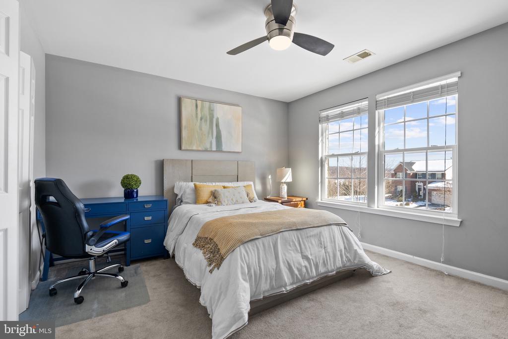 1806 ORCHARD HILL DRIVE