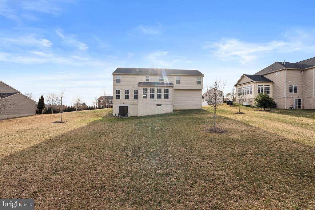 1806 ORCHARD HILL DRIVE