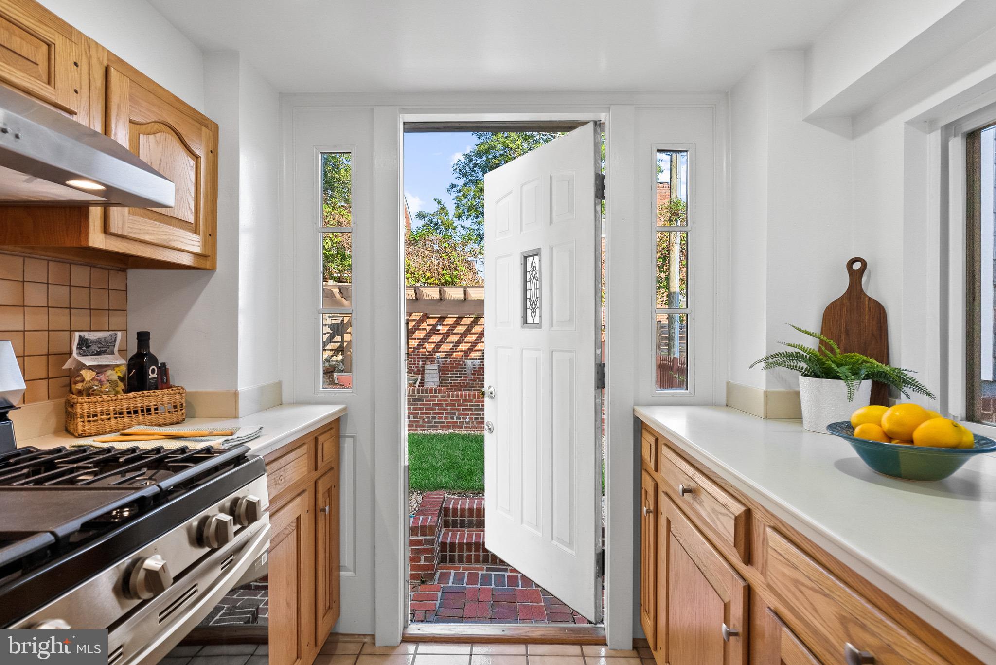 3105 S HIGH STREET