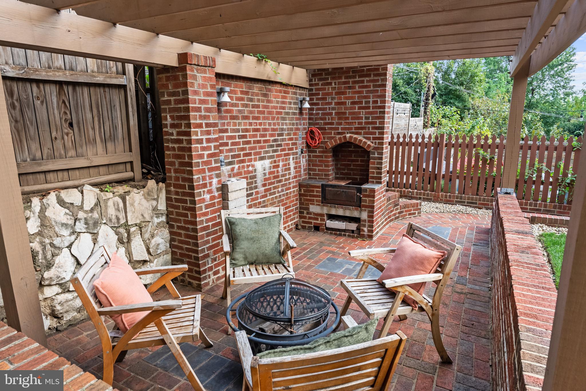 3105-A S HIGH STREET