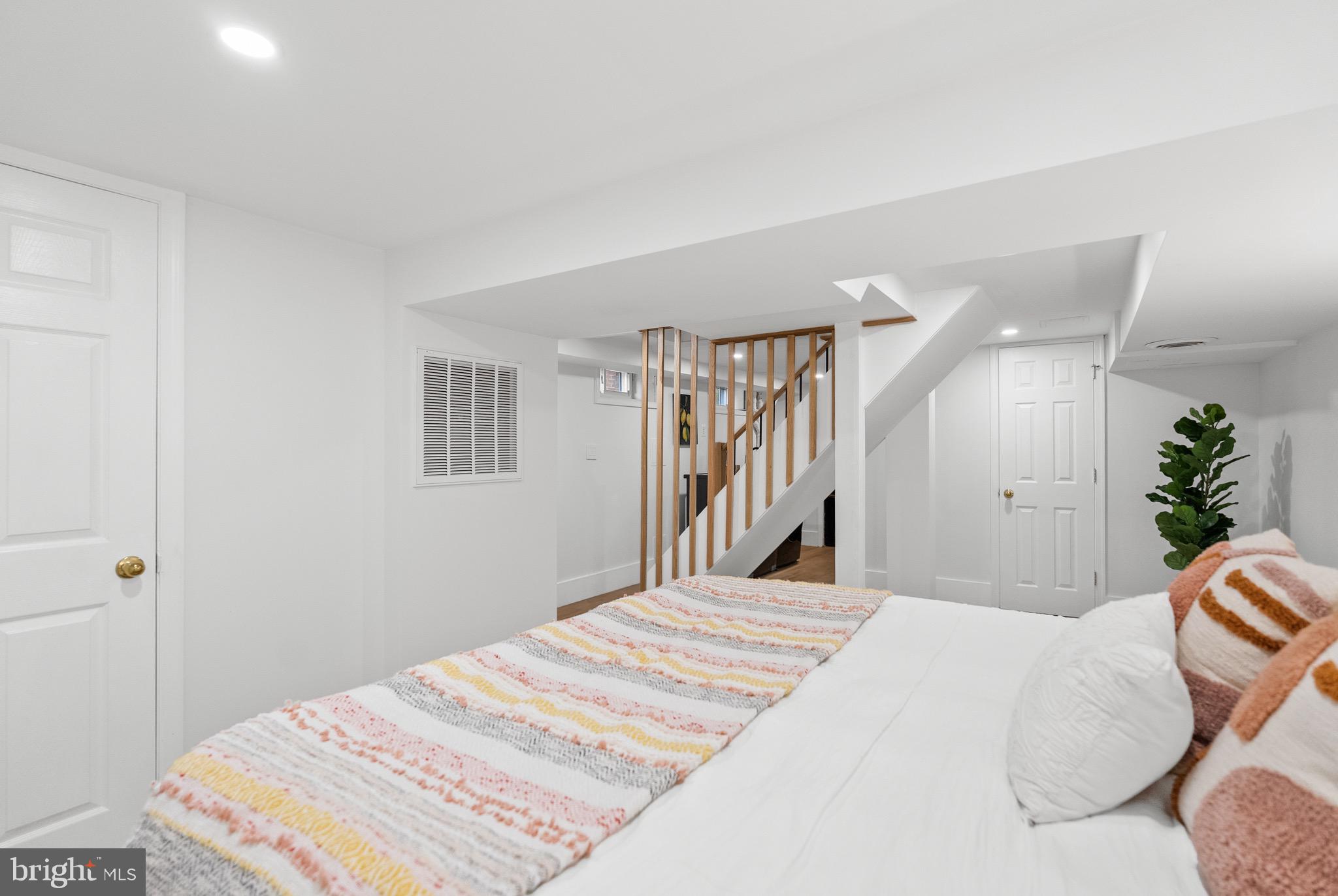 3105-A S HIGH STREET