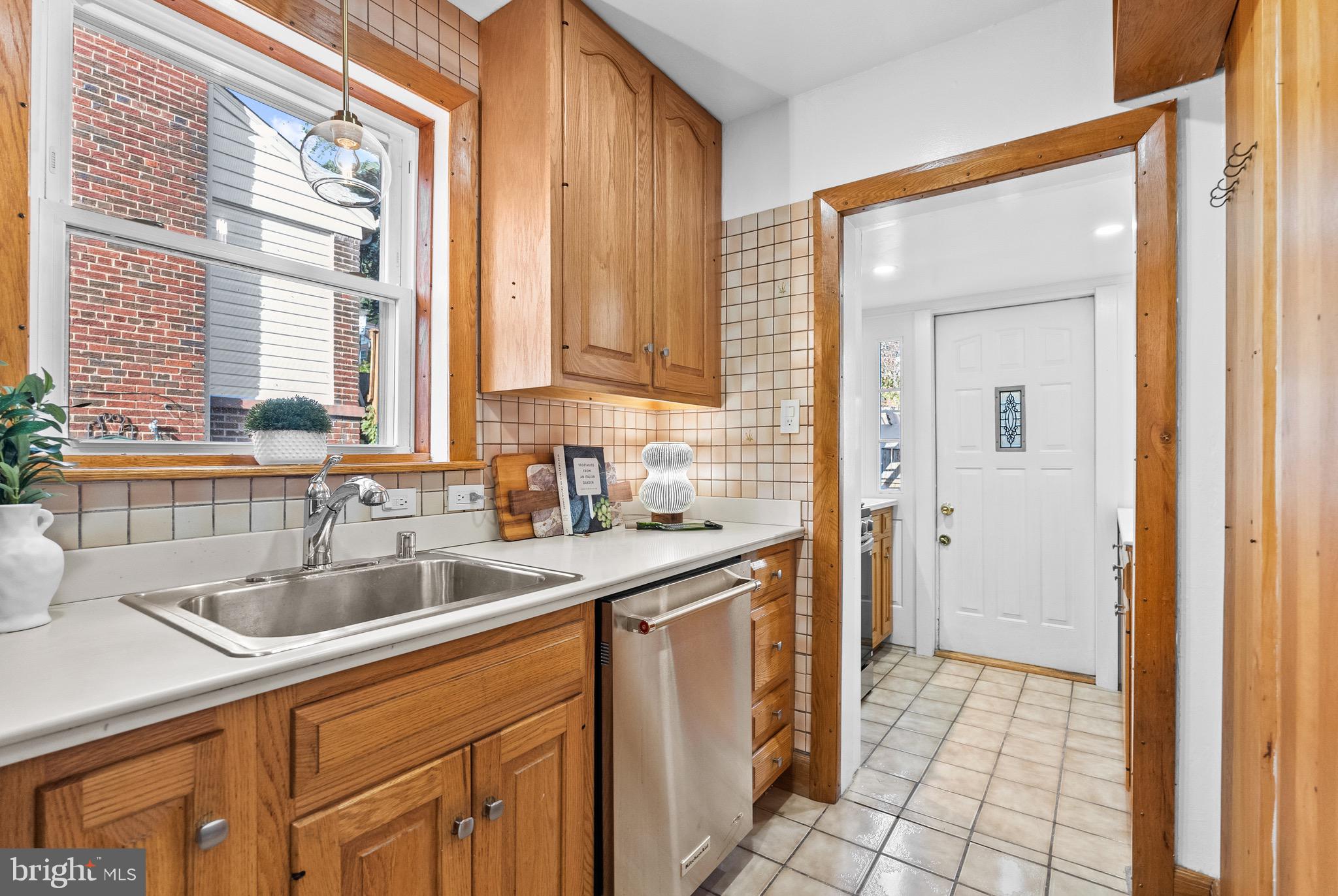 3105-A S HIGH STREET