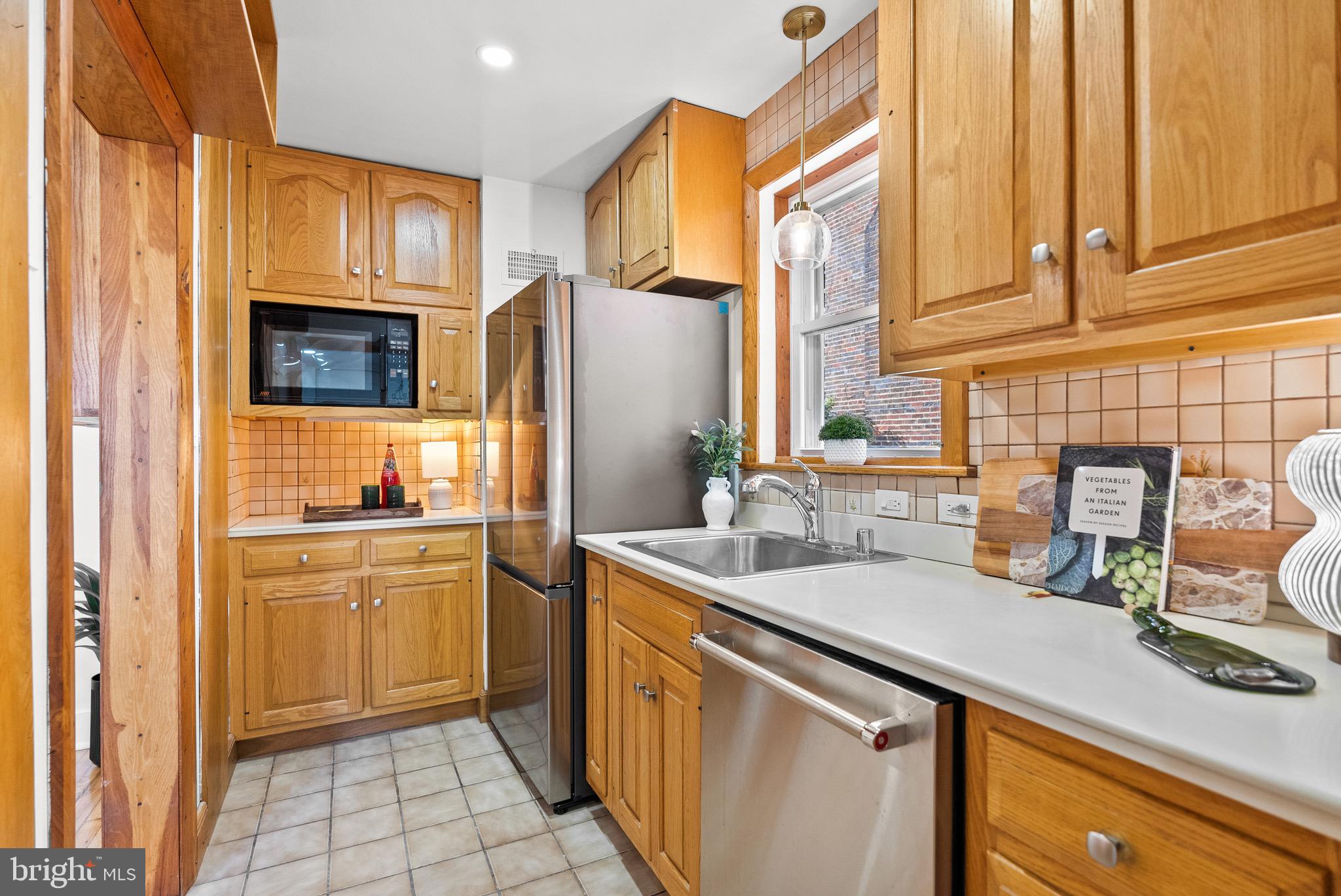 3105-A S HIGH STREET