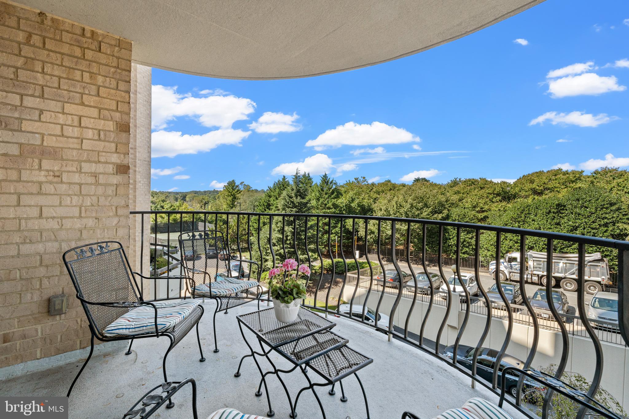 1250 S Washington STREET Unit: 204