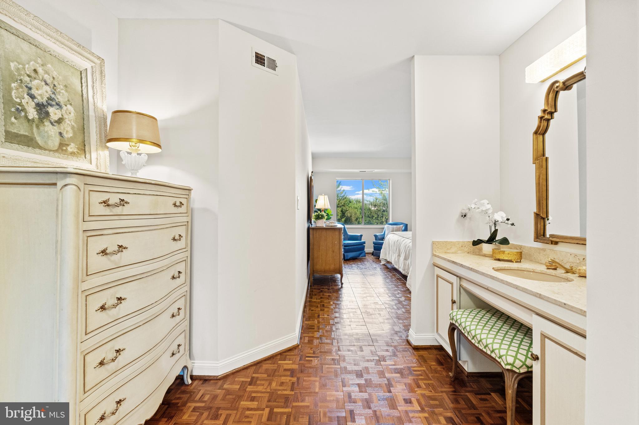 1250 S Washington STREET Unit: 204