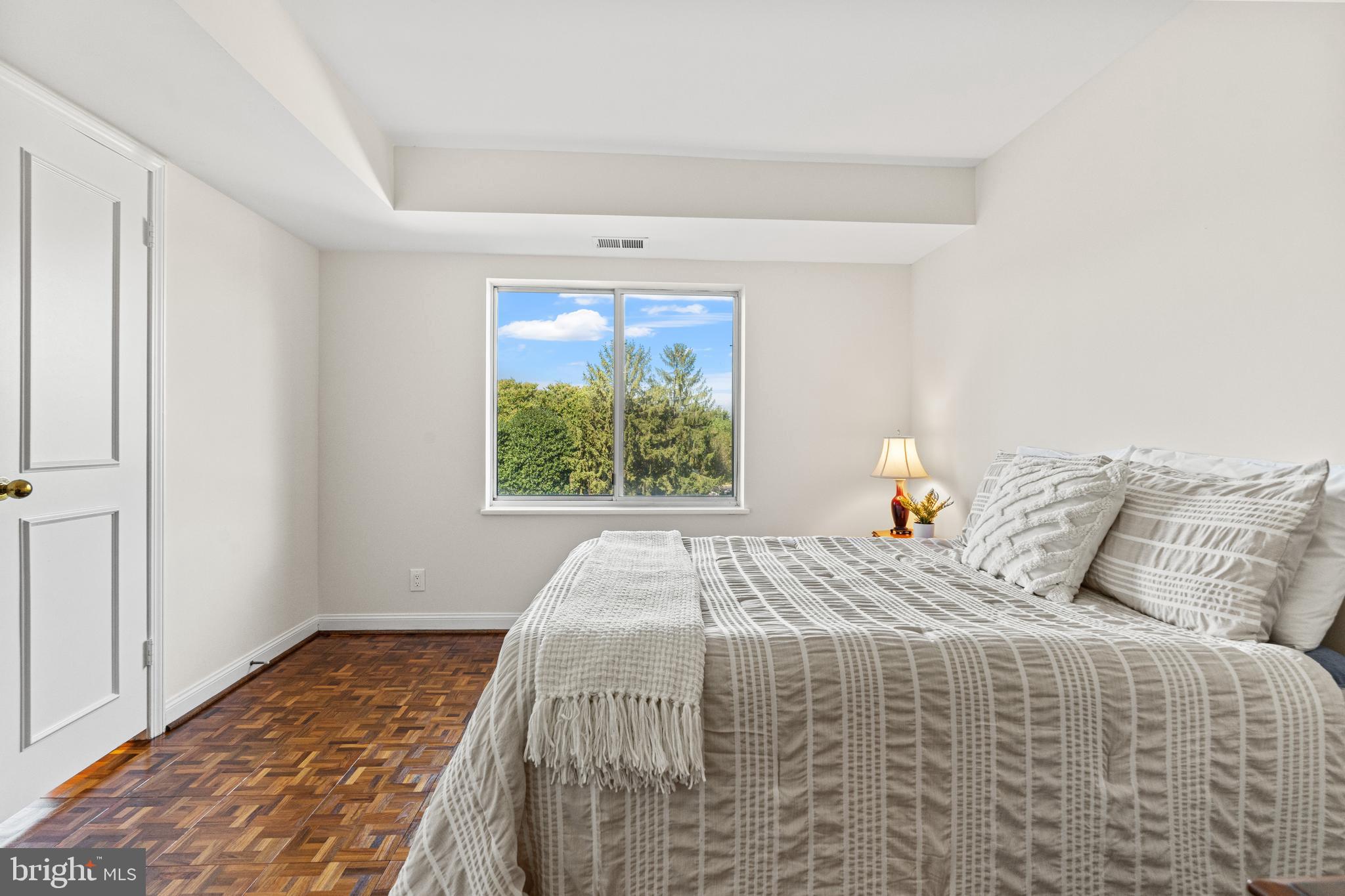 1250 S Washington STREET Unit: 204