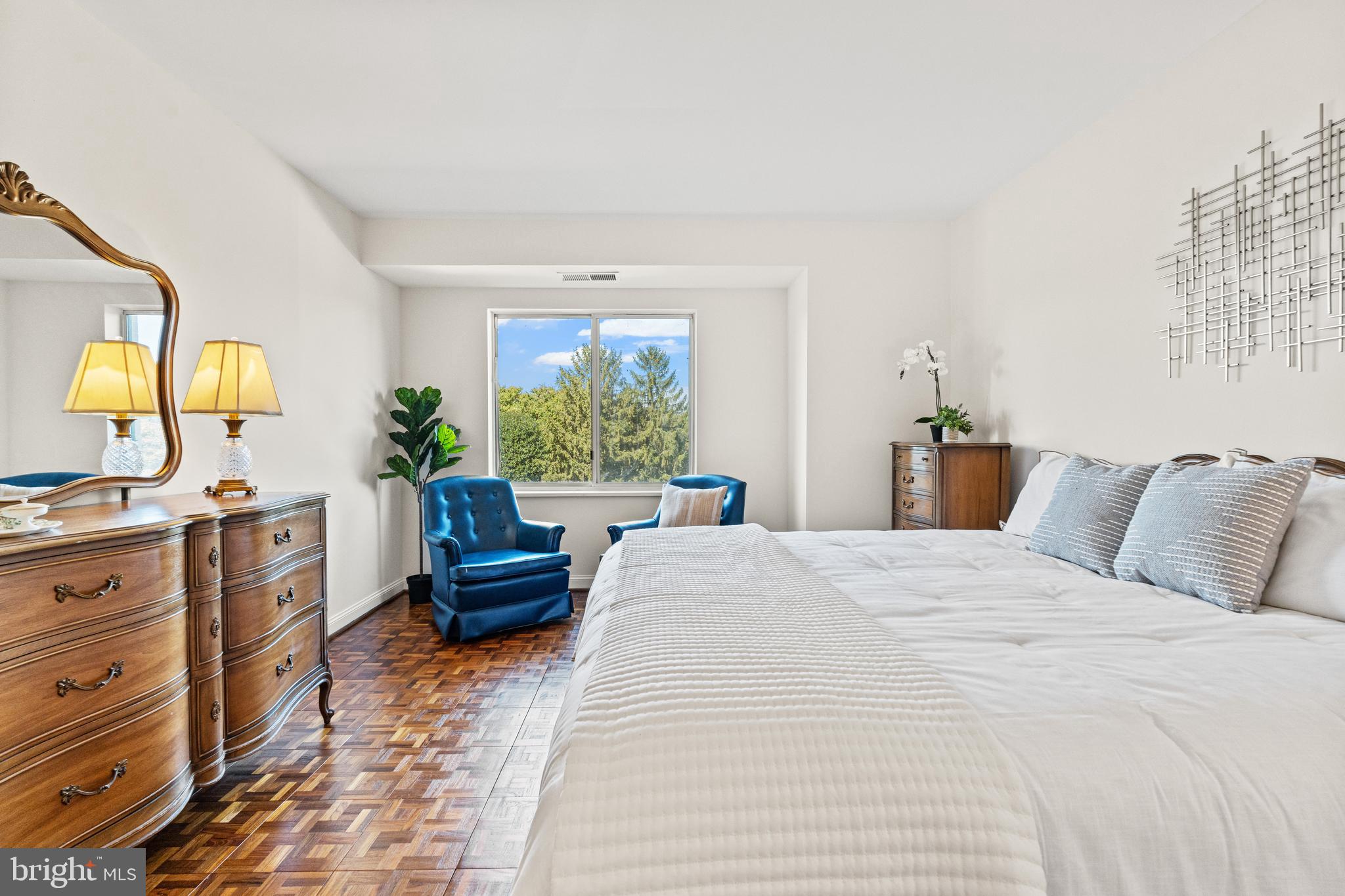 1250 S Washington STREET Unit: 204