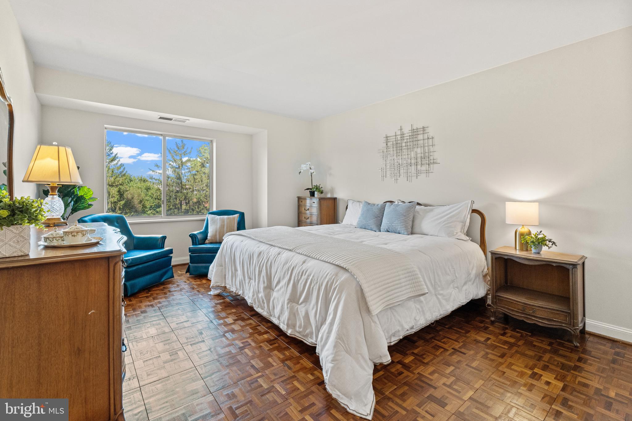 1250 S Washington STREET Unit: 204