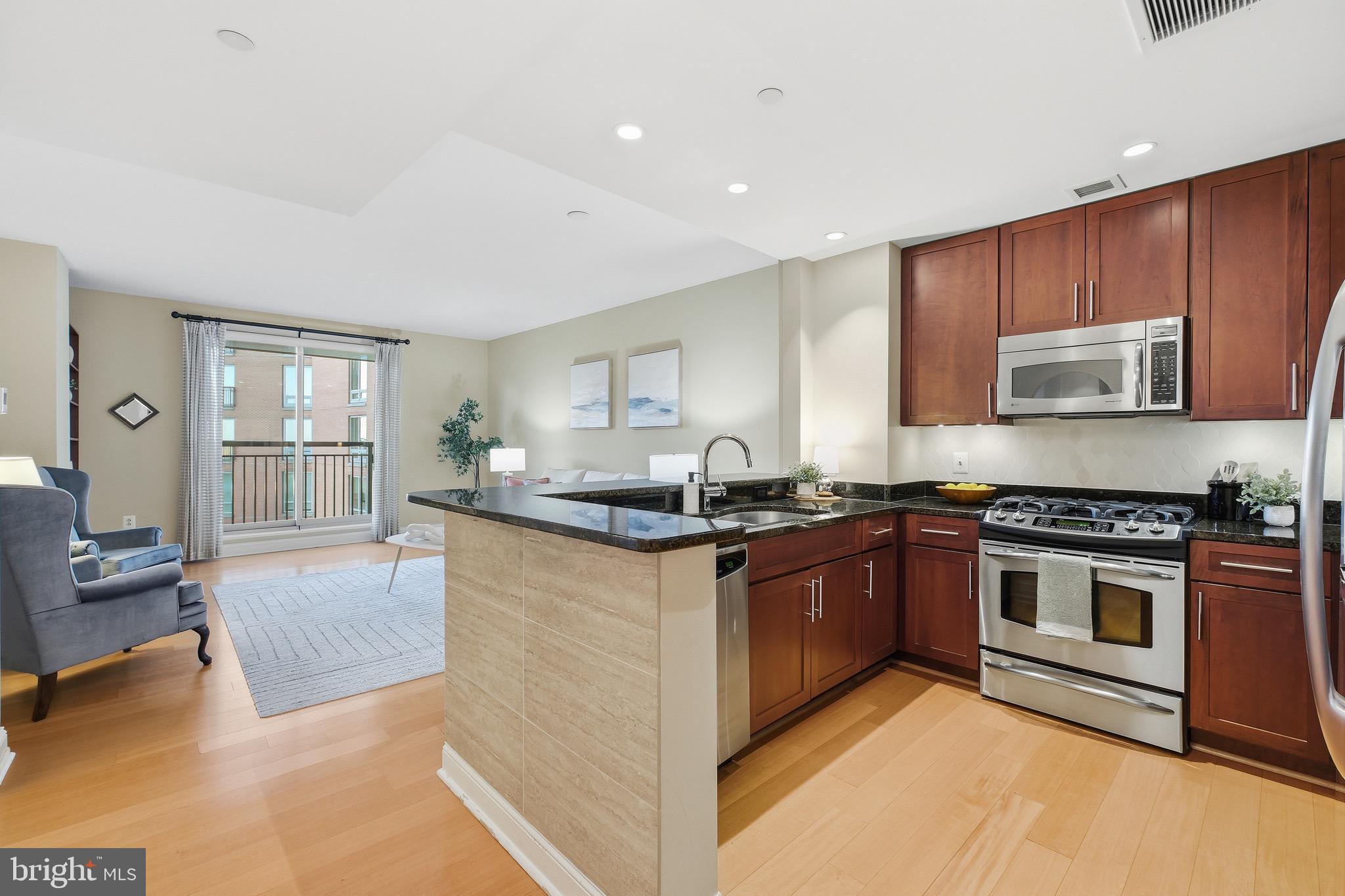 2050 JAMIESON AVENUE 1005