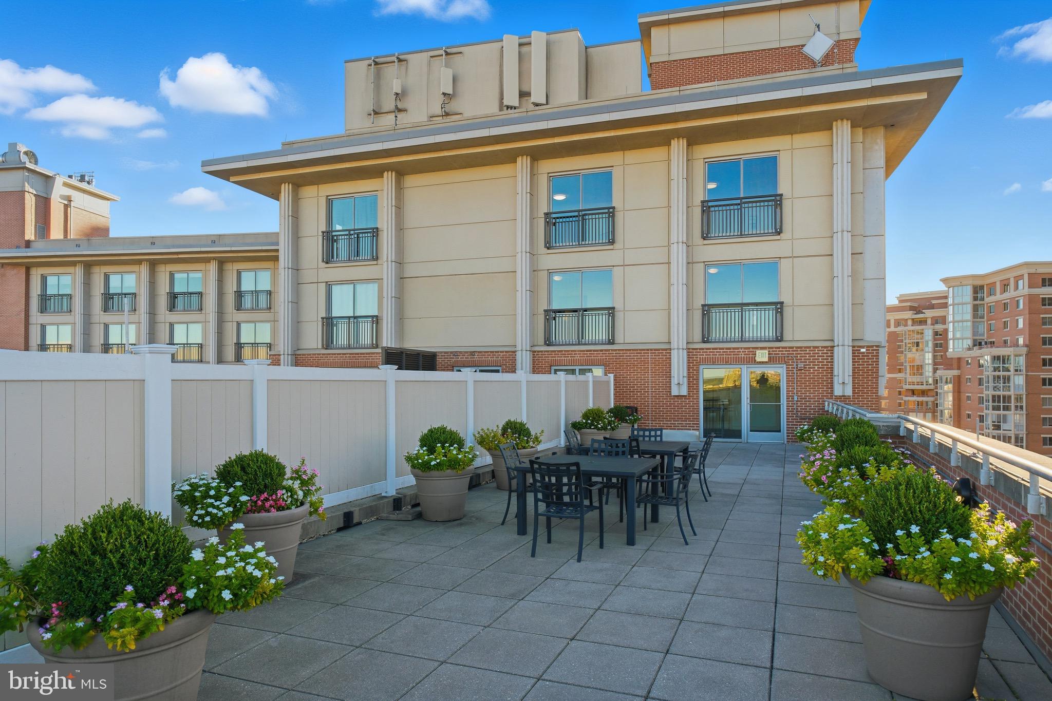 2050 JAMIESON AVENUE 1005