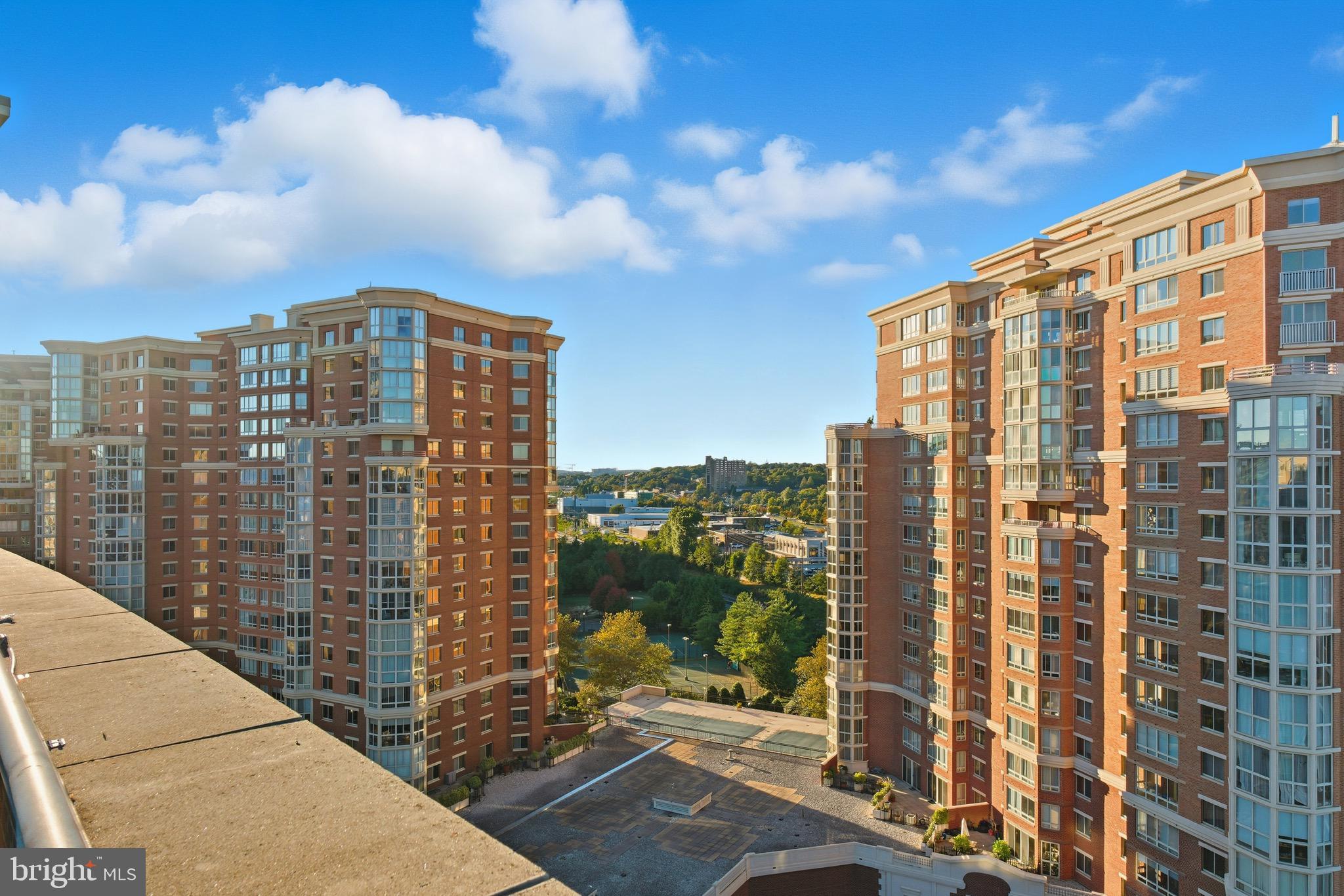 2050 JAMIESON AVENUE 1005